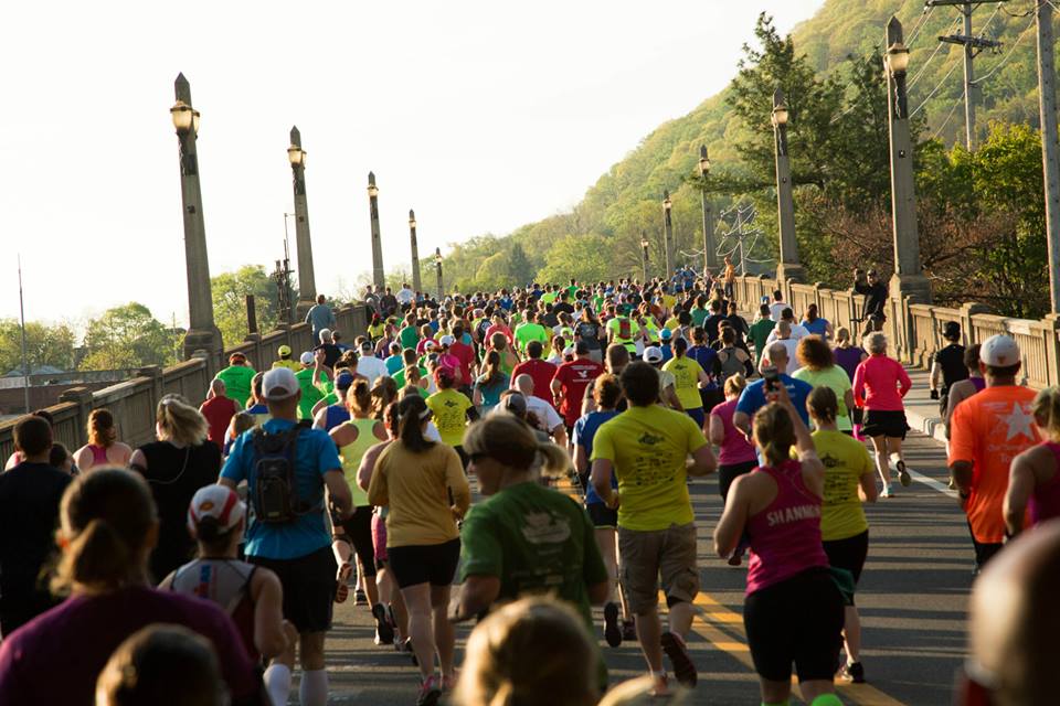 RunnersonWalnutBridge