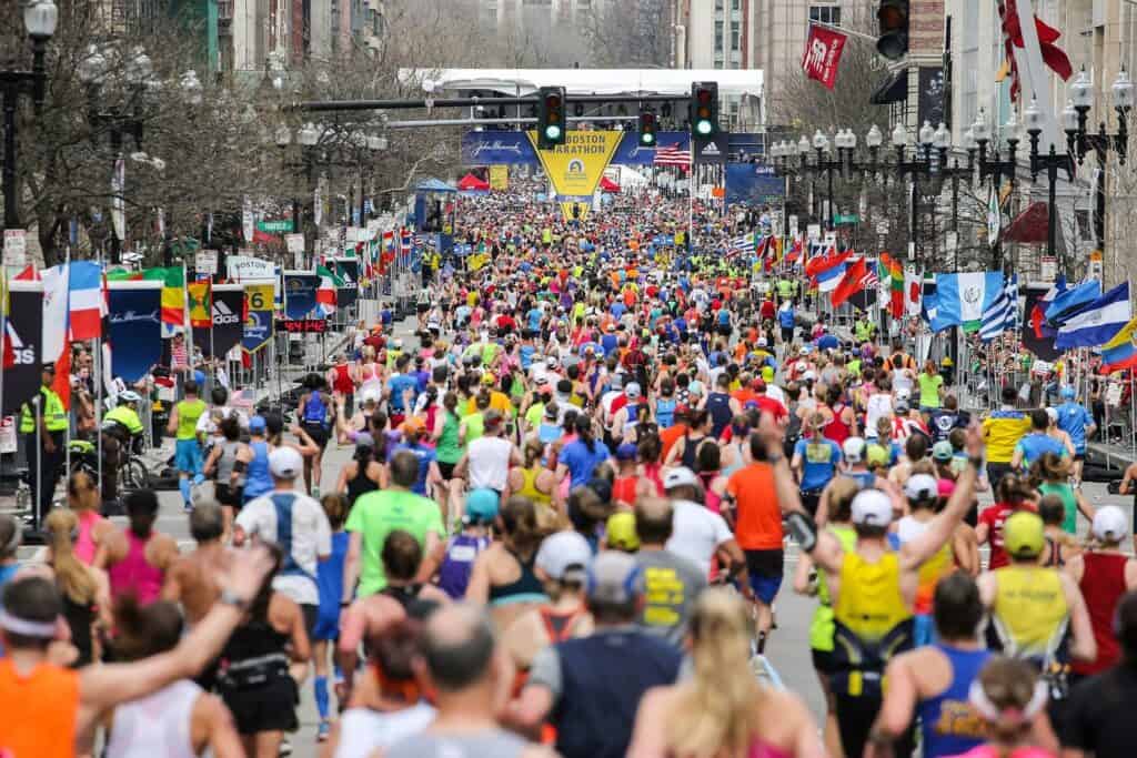 Runners hwo have qualified for the boston marathon, running the race