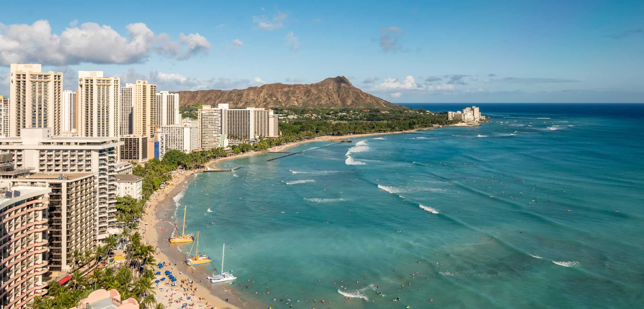 The fun half marathons site of the Hibuscus Half Marathon in Honolulu, HI