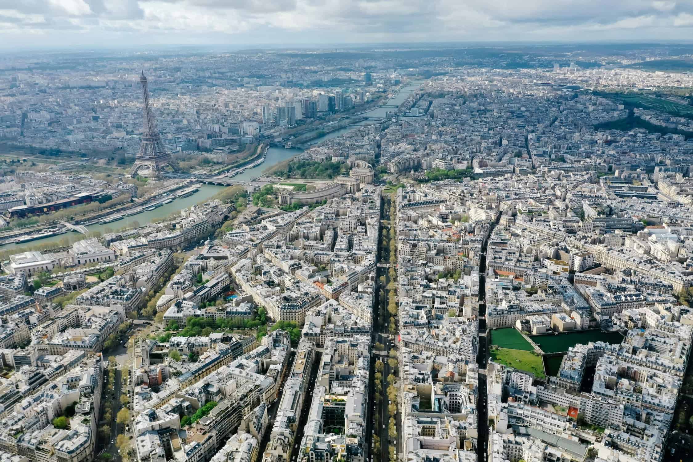 views of one of the best half marathons in the world in Paris