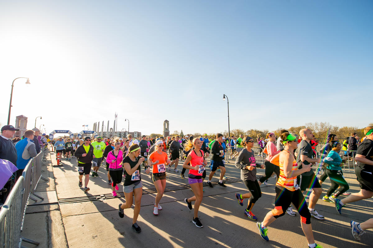 runners out for a spring half marathon