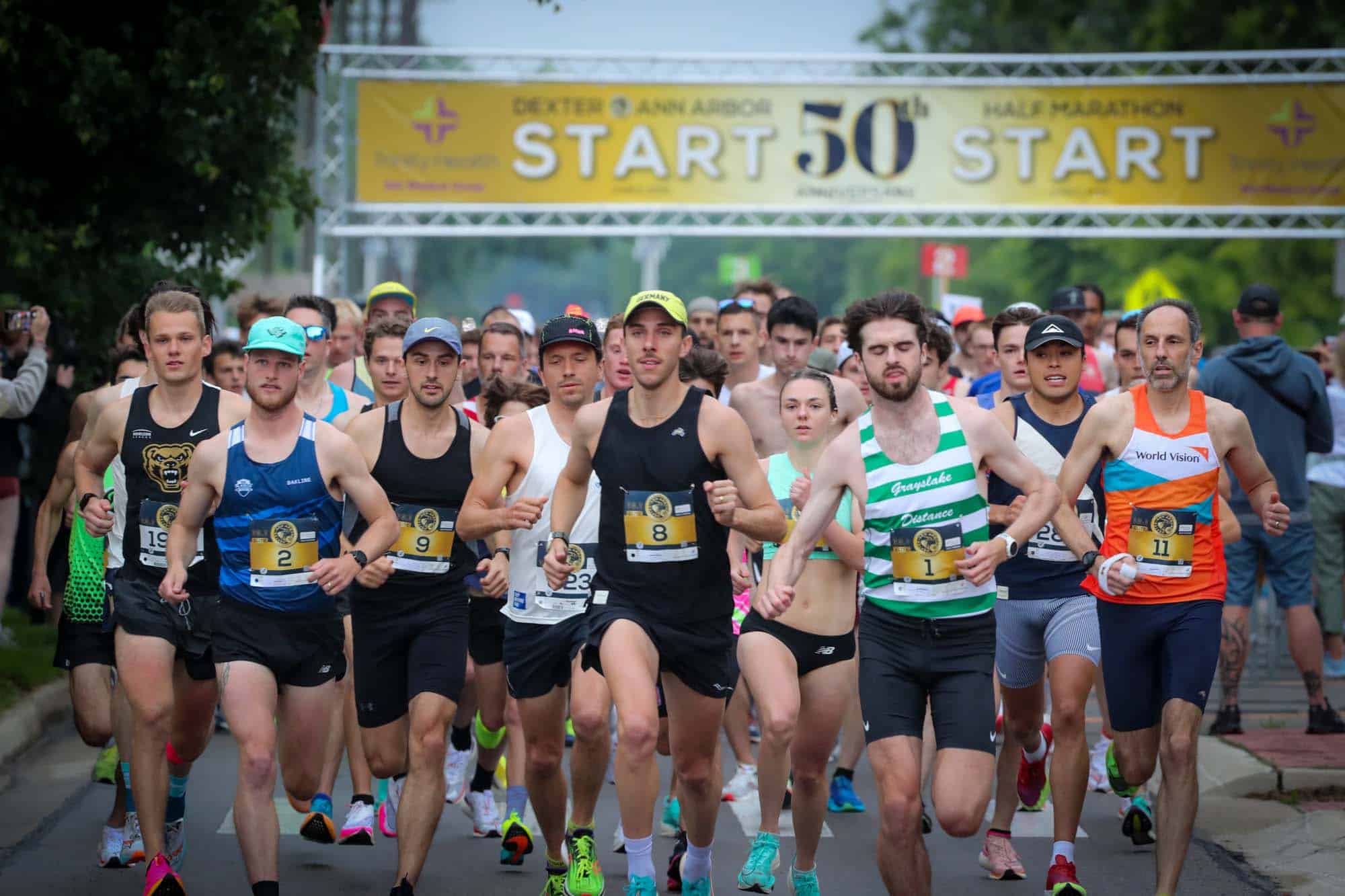 runners in the Dexter-Ann Arbor Run Half Marathon