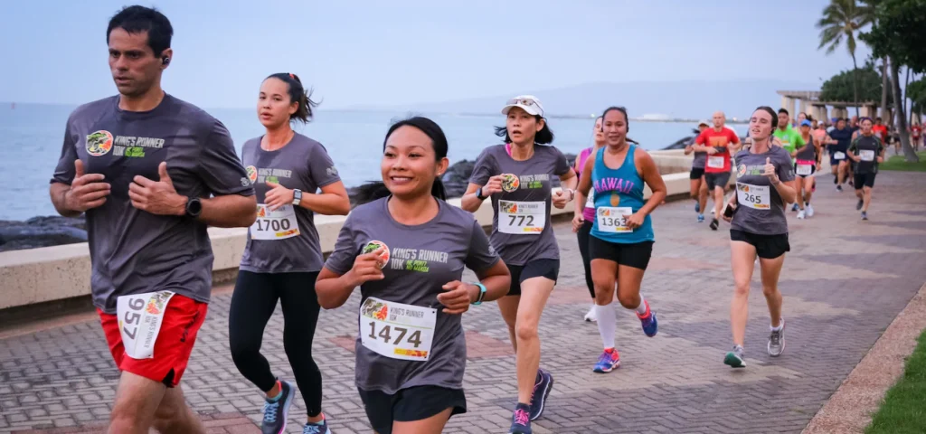 runners in the King’s Runner 10K in hawaii